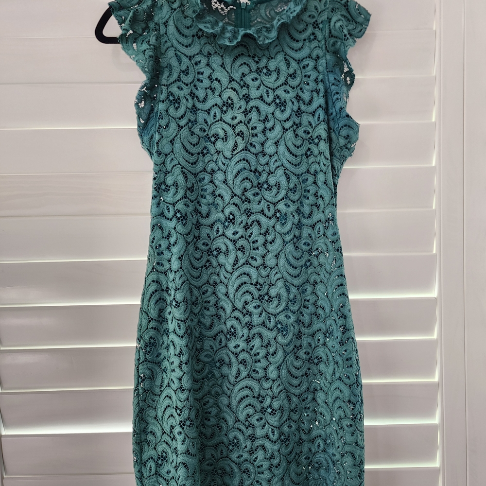 Alexia Admor Emerald Grewn Corded Lace Mock Neck Sheath Dress - Small